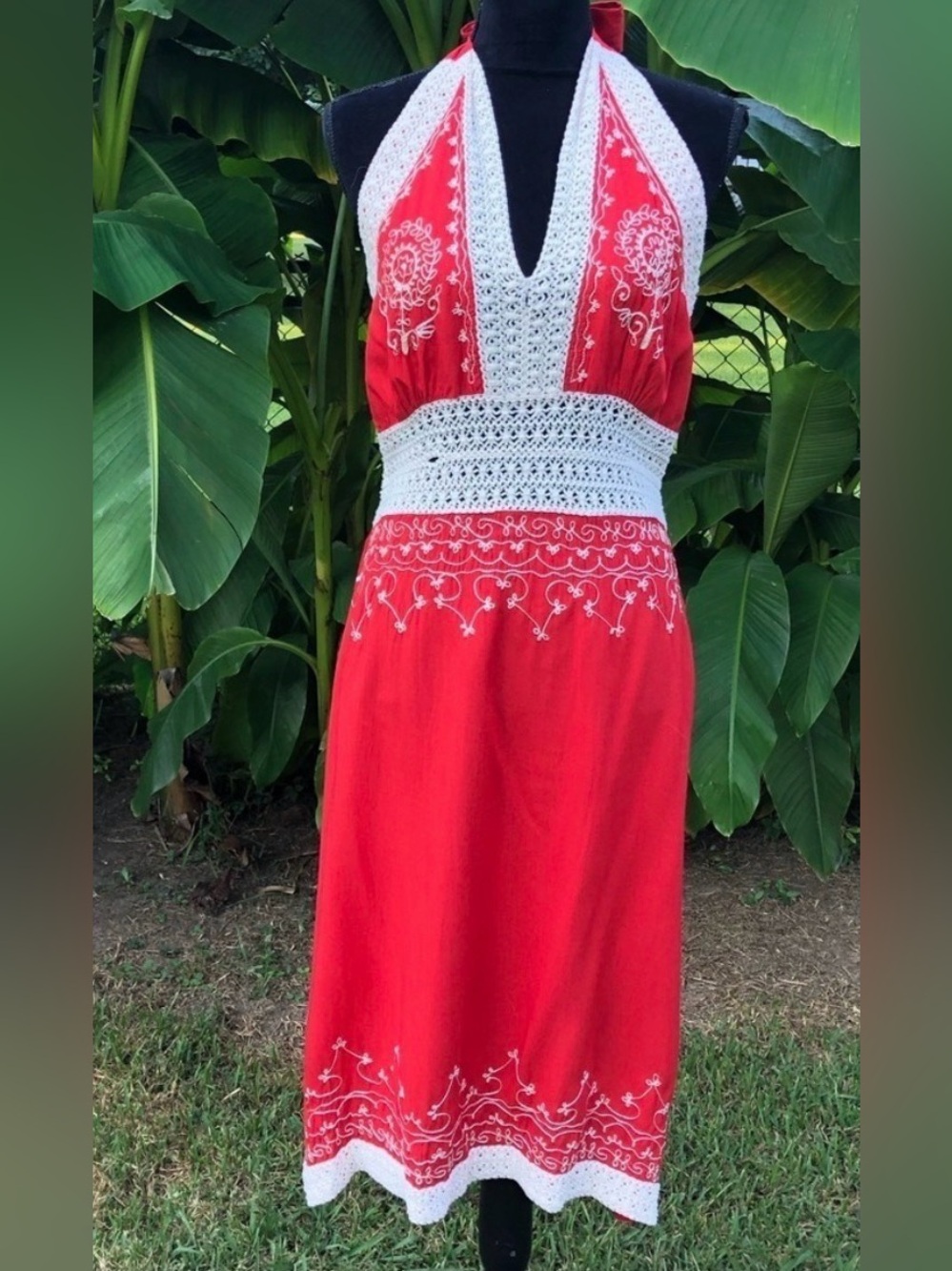 India Boutique Red & Cream Lace Halter Dress Size M